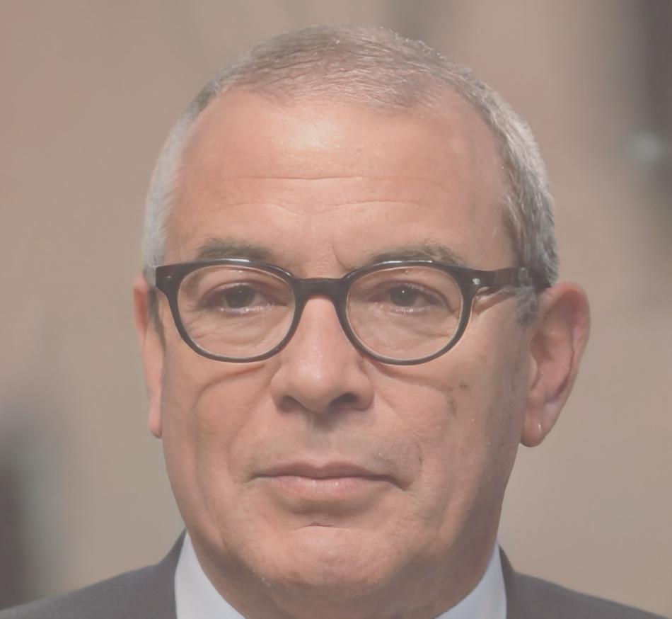 Eduardo Martínez, especialista en educación financiera remota